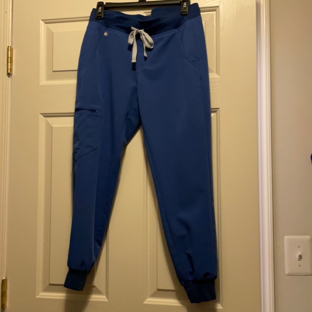 Figs Denim Zamora joggers.